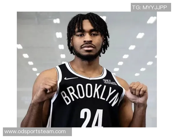 格莱姆斯续约未果仍全力以赴助球队争胜签下870万资质报价